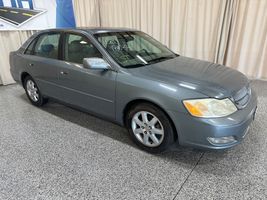 2001 TOYOTA AVALON