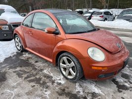 2010 VOLKSWAGEN NEW BEETLE