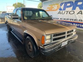 1990 DODGE DAKOTA