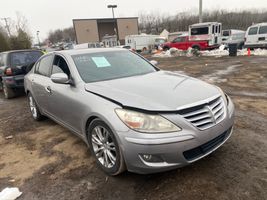 2010 HYUNDAI GENESIS