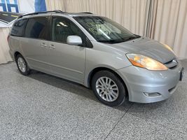 2007 TOYOTA SIENNA