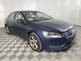 2012 VOLKSWAGEN PASSAT