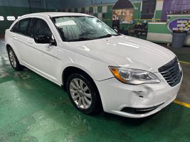 2014 CHRYSLER 200