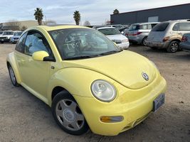 2001 VOLKSWAGEN NEW BEETLE