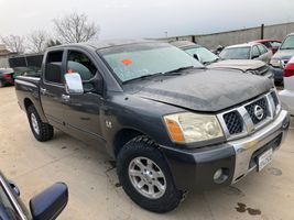 2004 NISSAN TITAN