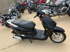 2010 HONDA ELITE