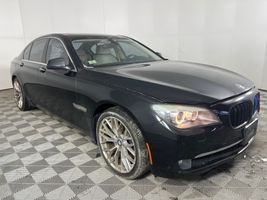 2010 BMW 7-SERIES