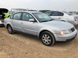 1999 VOLKSWAGEN PASSAT