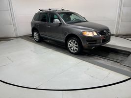 2010 VOLKSWAGEN TOUAREG