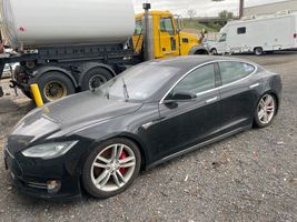 2015 TESLA MODEL S P85D