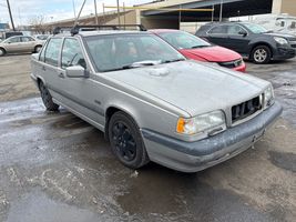 1996 VOLVO 850