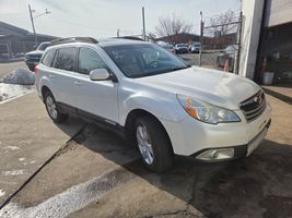 2011 SUBARU OUTBACK