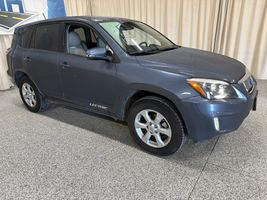 2013 TOYOTA RAV4