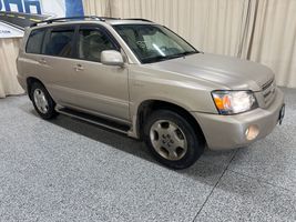 2005 TOYOTA HIGHLANDER