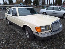 1985 MERCEDES-BENZ 300 SERIES