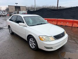 2001 TOYOTA AVALON