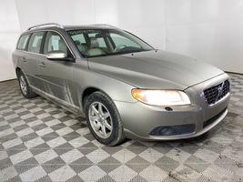 2008 VOLVO V70