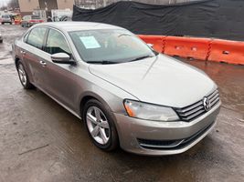 2013 VOLKSWAGEN PASSAT