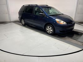 2005 TOYOTA SIENNA