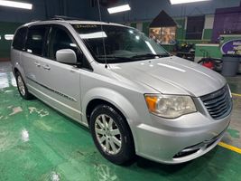 2011 CHRYSLER TOWN & COUNTRY
