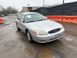 2005 FORD TAURUS