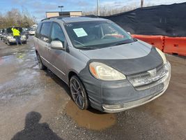 2005 TOYOTA SIENNA