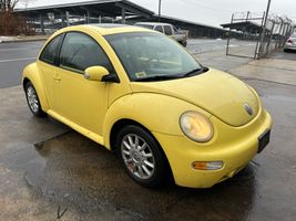 2005 VOLKSWAGEN NEW BEETLE