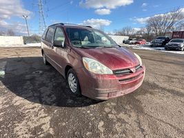 2004 TOYOTA SIENNA