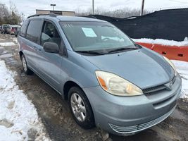 2005 TOYOTA SIENNA