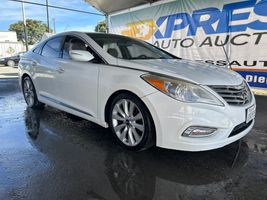 2013 HYUNDAI AZERA