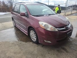 2008 TOYOTA SIENNA