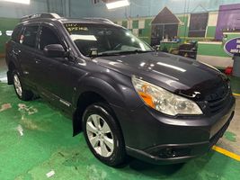2011 SUBARU OUTBACK