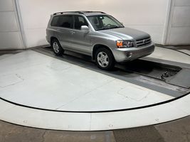 2005 TOYOTA HIGHLANDER
