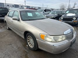 2001 LINCOLN TOWN CAR