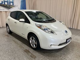 2011 NISSAN LEAF SL