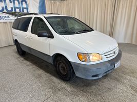 2001 TOYOTA SIENNA