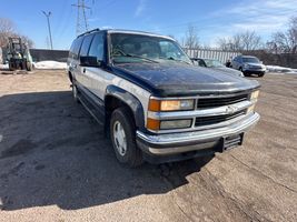 1997 CHEVROLET SUBURBAN 1500 BASE