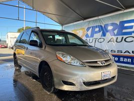 2006 TOYOTA SIENNA