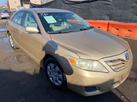2011 TOYOTA CAMRY