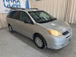 2004 TOYOTA SIENNA