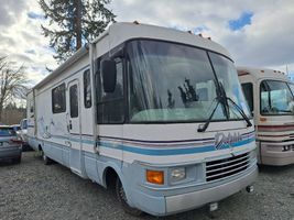 1997 NATIONAL RV DOLPHIN