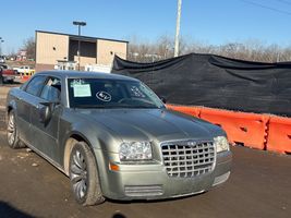 2005 CHRYSLER 300