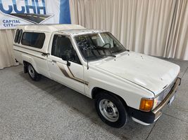 1984 TOYOTA PICKUP 