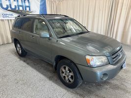 2005 TOYOTA HIGHLANDER BASE
