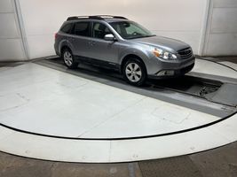 2011 SUBARU OUTBACK