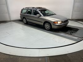 2004 VOLVO V70