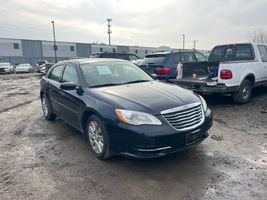 2011 CHRYSLER 200 LX