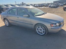 2004 VOLVO S60 BASE