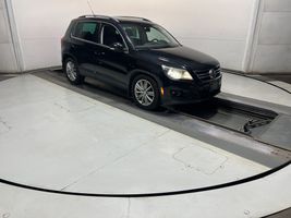 2011 VOLKSWAGEN TIGUAN S