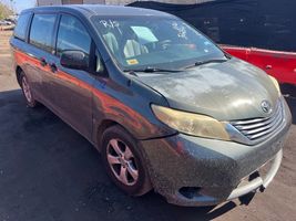 2011 TOYOTA SIENNA 